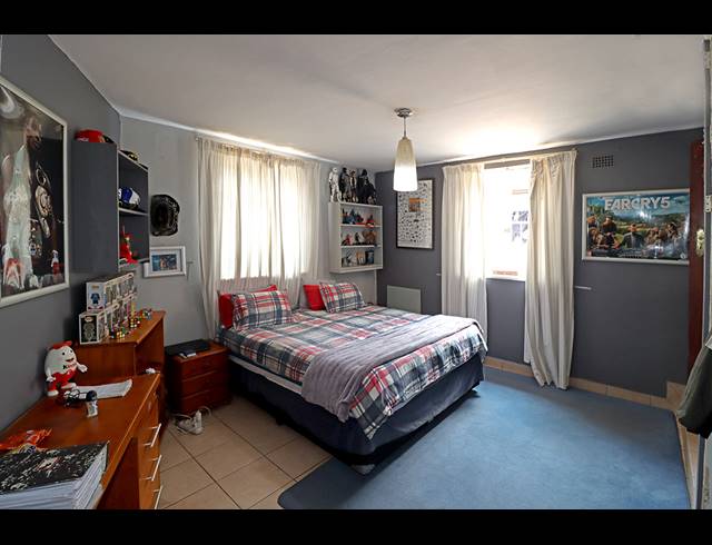 5 BEDROOM FREEHOLD FOR SALE IN LINKSFIELD